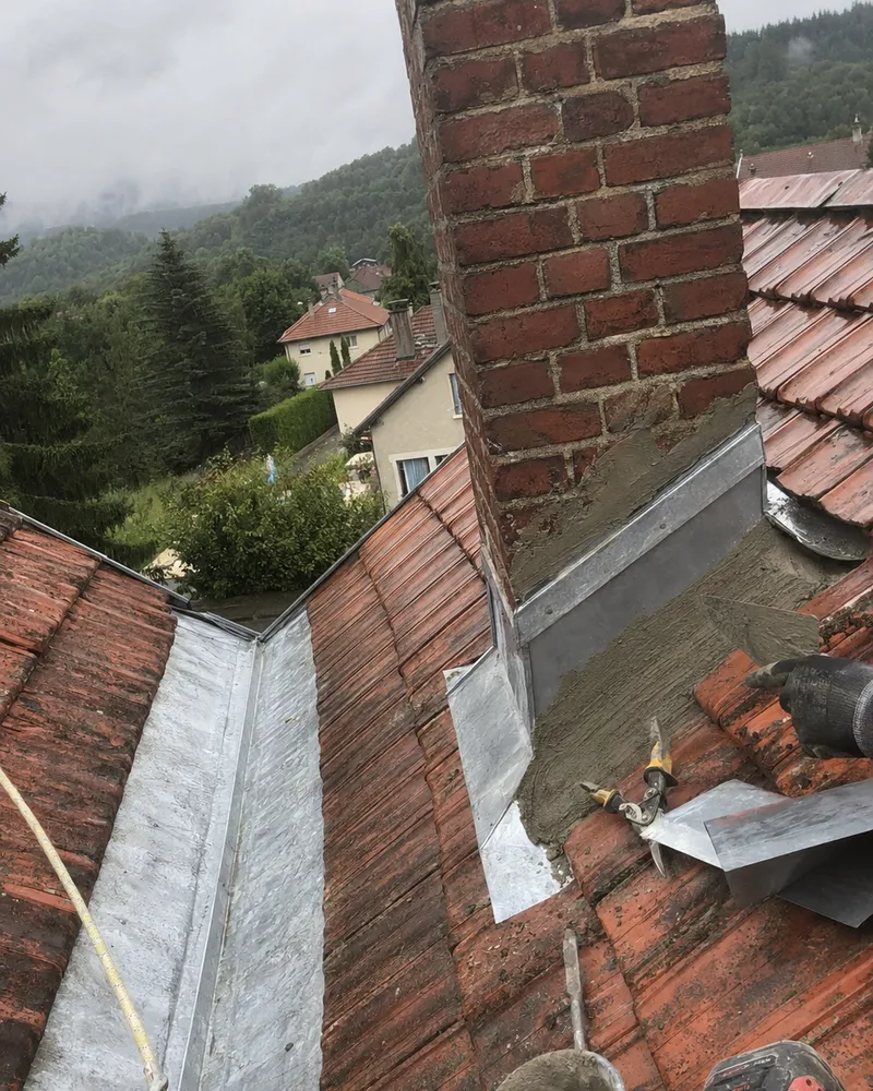 Zinguerie et solin de cheminée